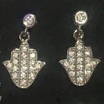Aro pequeño mano Fatma o Hamsa colgante .