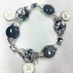 Pulsera lenteja negra