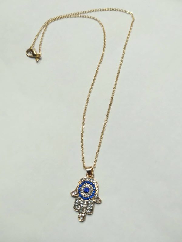 Collar Mano ojo turco latón baño oro.